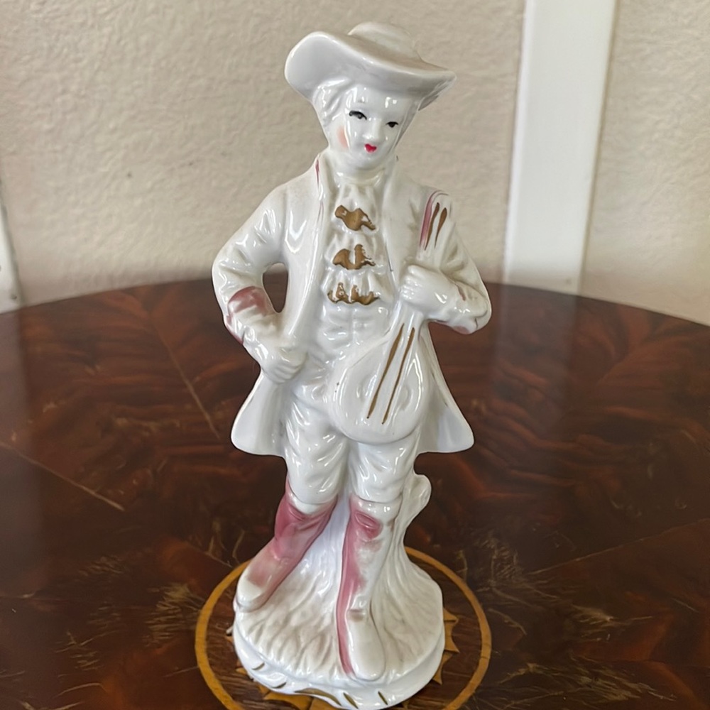Sculpture - Picture 1 of 4